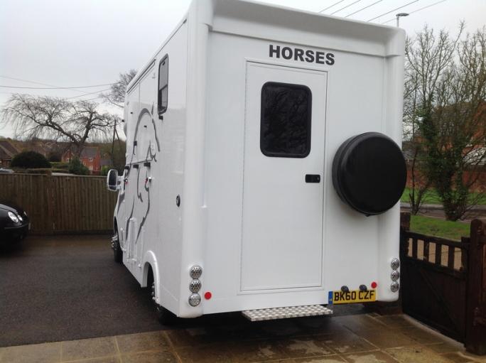 unique horseboxes vauxhall movano two horse