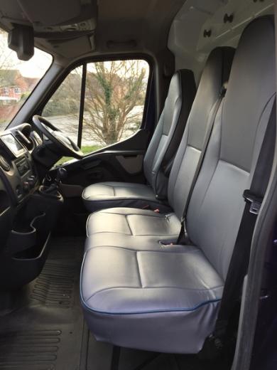 unique horseboxes 3.5 ton duo two horse rear facing