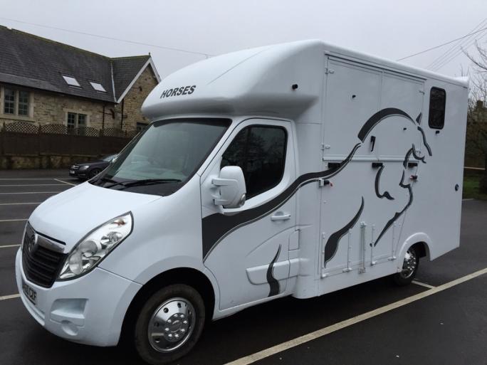 unique horseboxes vauxhall movano two horse
